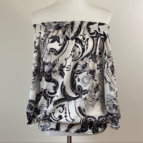 White House Black Market Tops - WHBM Floral Wear 2 Ways Slit Sleeve Top